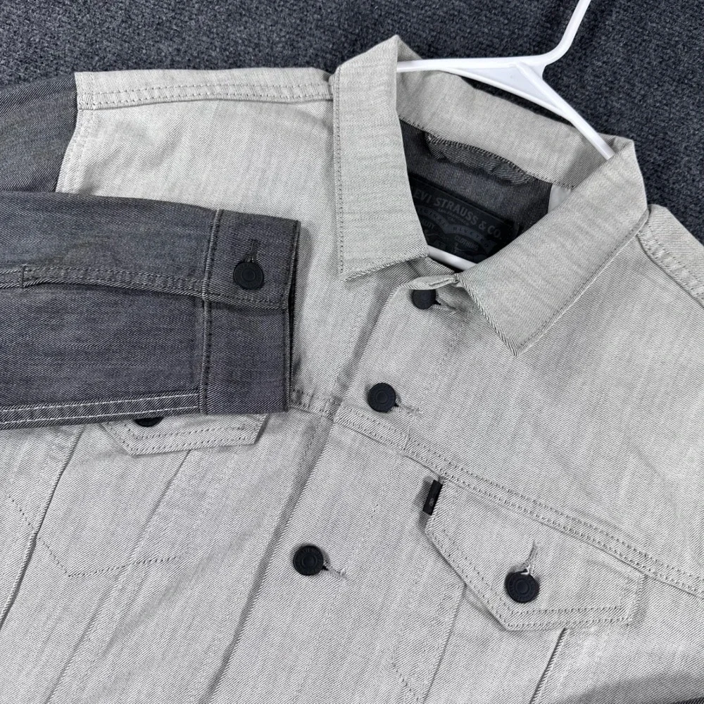 Levi's Trucker Jacket Mens M Medium Grey Two Tone Colorblock Denim Coat
